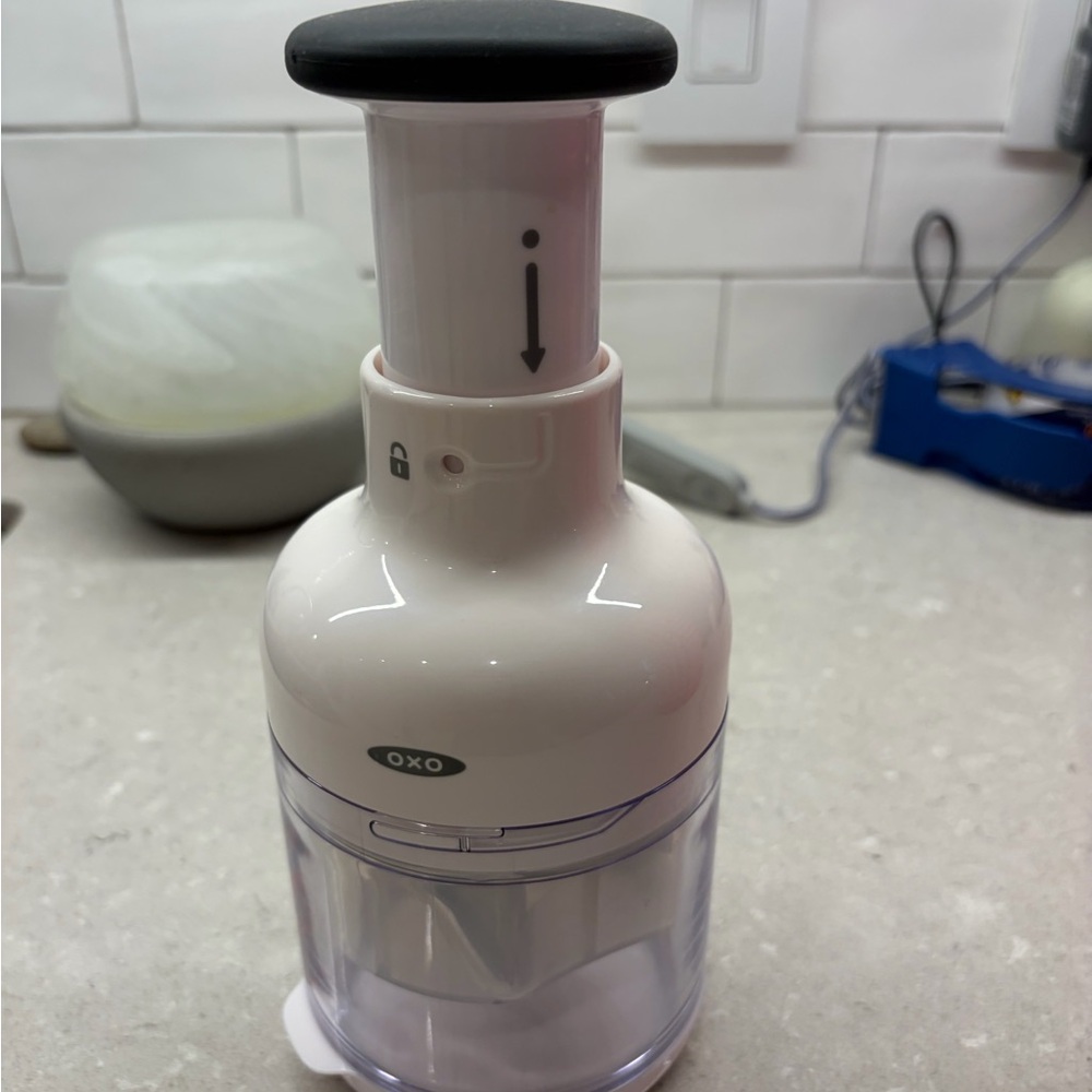 OXO Black and White Manual Chopper